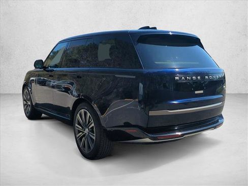 Used 2023 Land Rover Range Rover SE image 8