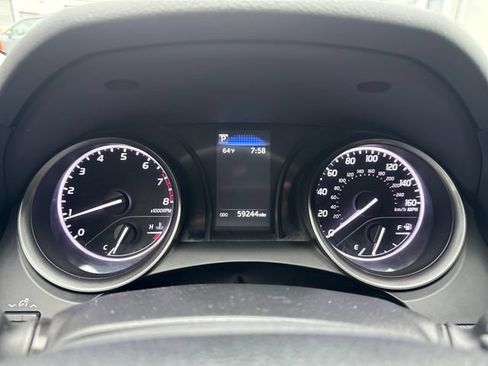 Used 2023 Toyota Camry SE FWD image 19