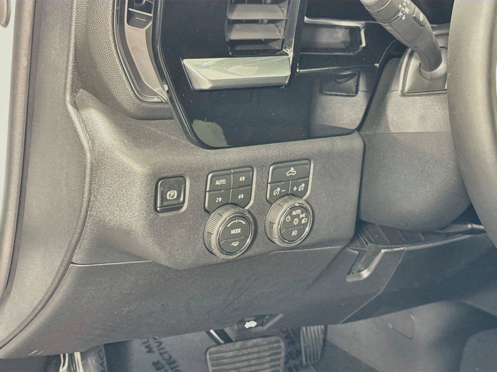 New 2026 Chevrolet Silverado 1500 RST w/ Z71 Off-Road Package AWD/4WD image 4