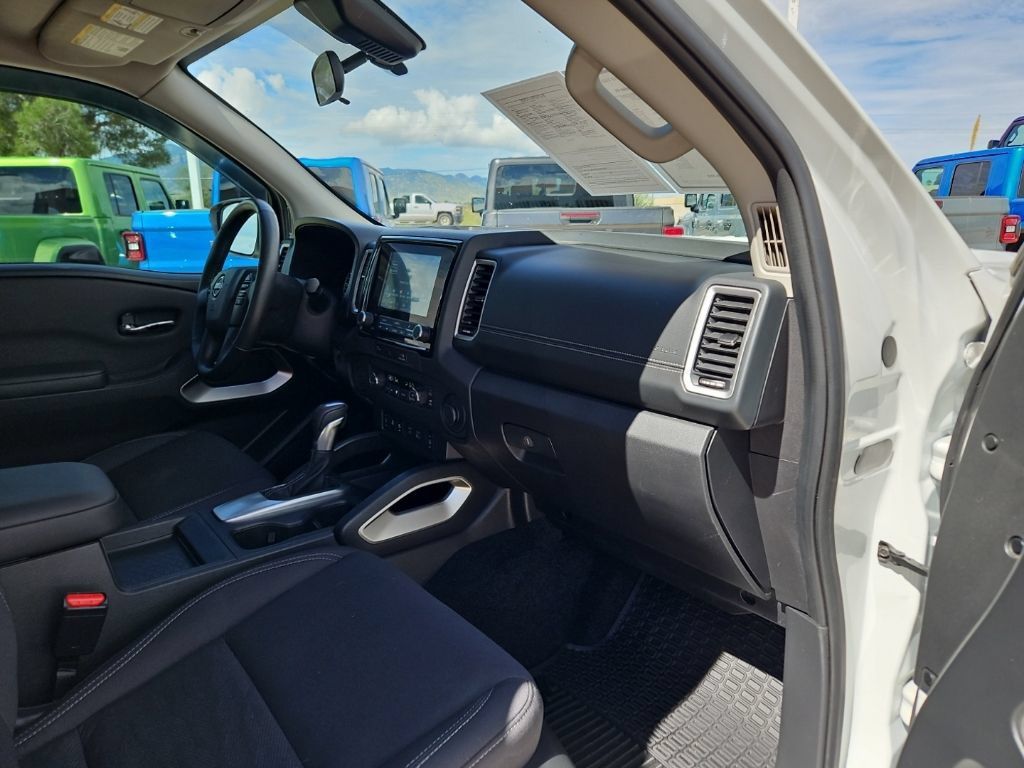 Used 2024 Nissan Frontier SV w/ SV Convenience Package RWD image 21