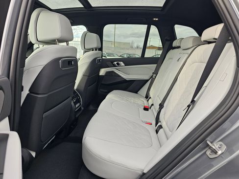New 2026 BMW X5 xDrive40i w/ Climate Comfort Package image 13