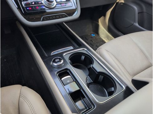 Used 2022 Lincoln Corsair Reserve w/ Luxury Package image 19