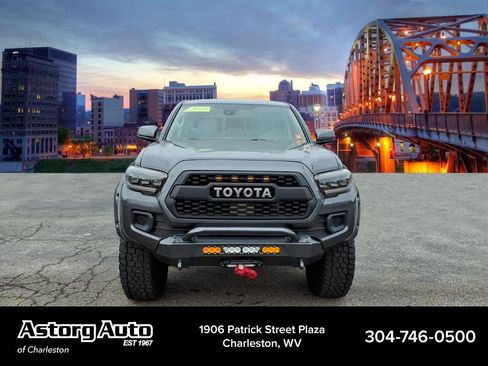 Used 2021 Toyota Tacoma SR image 8