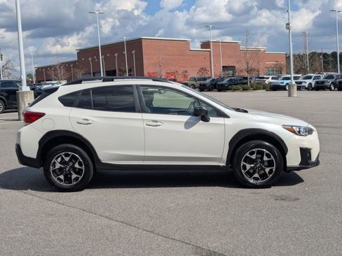 Used 2020 Subaru Crosstrek 2.0i image 3