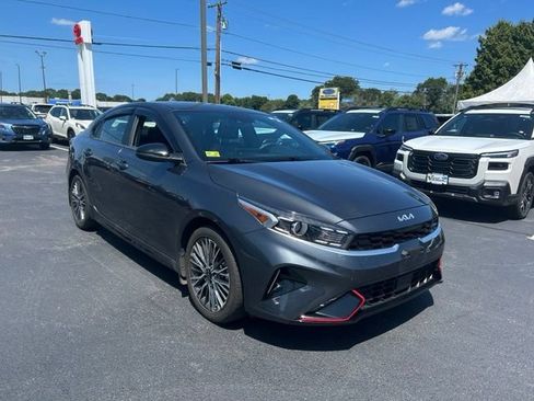 Used 2023 Kia Forte GT-Line w/ GT-Line Premium Package FWD image 3