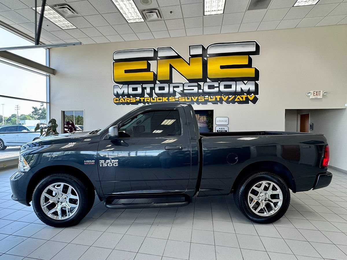 Used 2013 RAM 1500 Express RWD image 2
