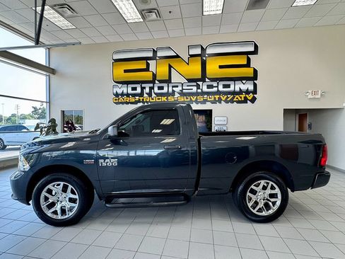 Used 2013 RAM 1500 Express RWD image 2