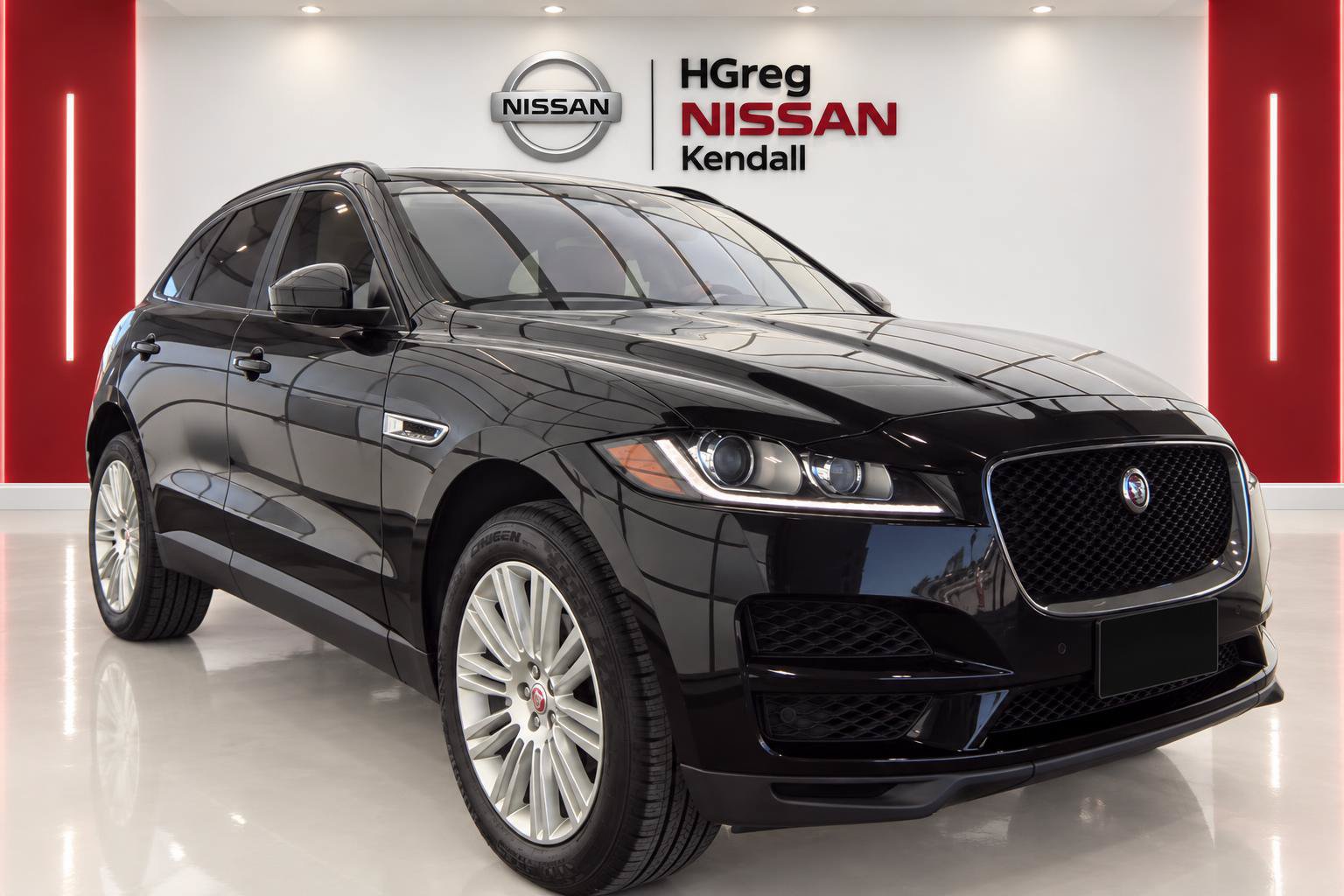 Used 2018 Jaguar F-PACE Premium AWD/4WD image 3