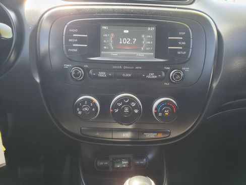 Used 2016 Kia Soul w/ Option Group 020 FWD image 15