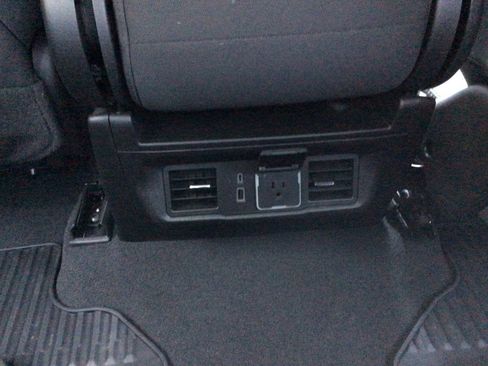 Used 2023 Chevrolet Silverado 1500 RST image 17