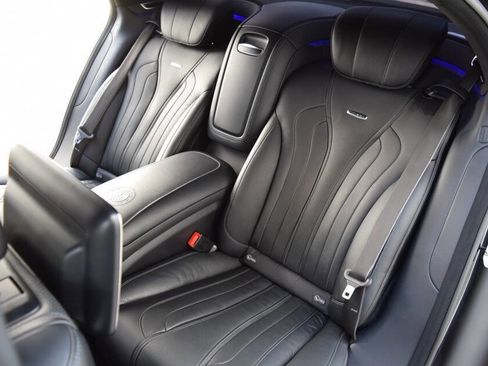 Used 2015 Mercedes-Benz S 63 AMG 4MATIC Sedan image 40