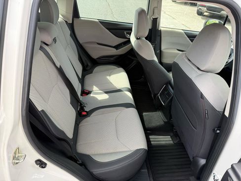 Used 2020 Subaru Forester Premium image 16