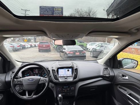 Used 2019 Ford Escape SEL image 18