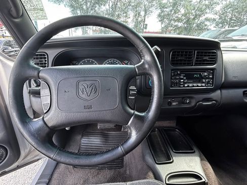 Used 2000 Dodge Dakota 2WD Club Cab image 18