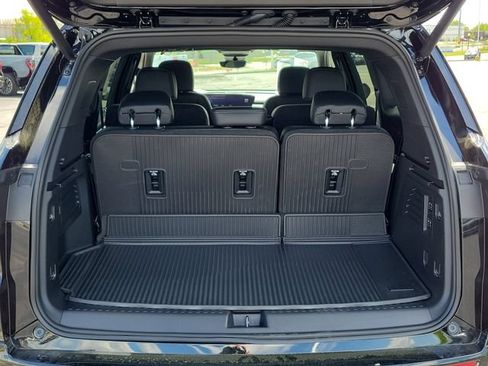 New 2026 Buick Enclave Sport Touring w/ Power Package FWD image 8