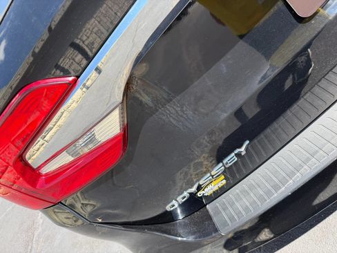 Used 2018 Honda Odyssey EX image 11