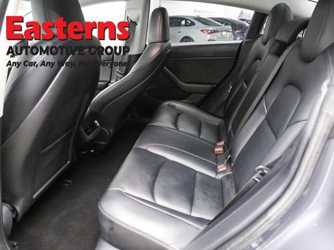 Used 2023 Tesla Model 3 Standard Range image 19