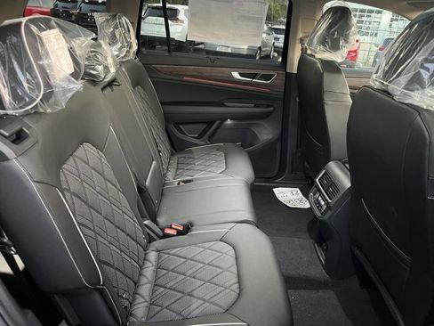 New 2026 Volkswagen Atlas SEL Premium R-Line AWD/4WD image 10