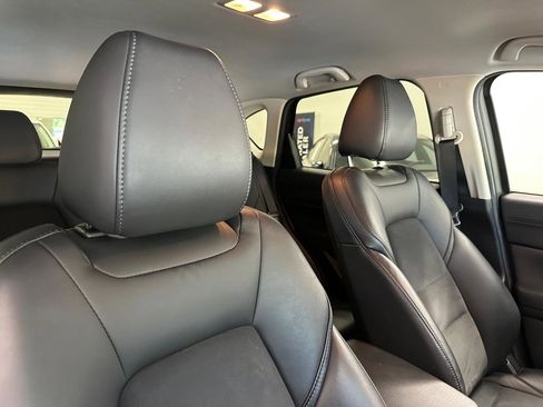 Used 2020 MAZDA CX-5 Touring FWD image 25