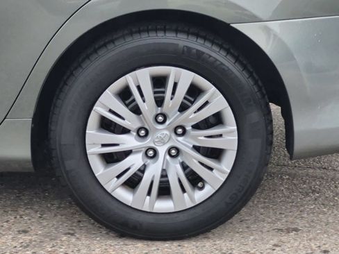 Used 2012 Toyota Camry LE FWD image 14