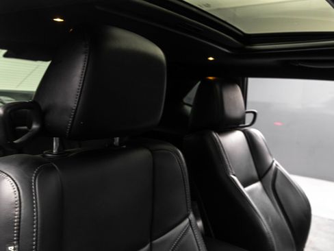 Used 2018 Dodge Challenger SXT Plus image 39