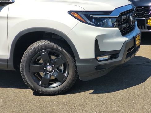 New 2025 Honda Ridgeline RTL image 3