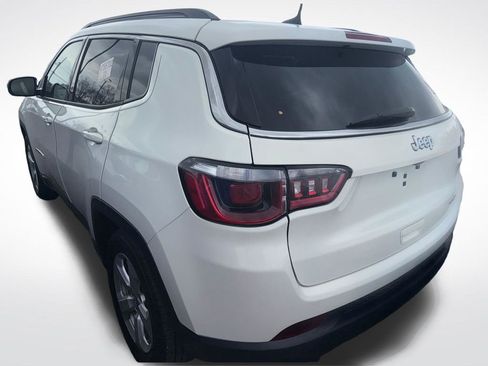 Used 2020 Jeep Compass Latitude w/ Cold Weather Group image 3