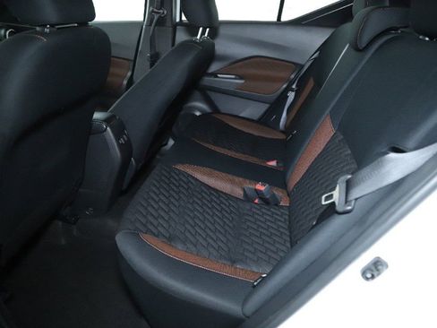 Certified 2023 Nissan Kicks SR image 15