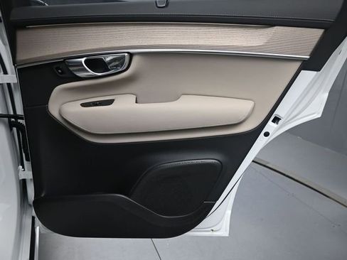 New 2026 Volvo XC90 B6 Ultra w/ Protection Package Premier image 29