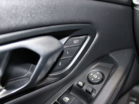 Used 2019 BMW 330i 330i w/ Convenience Package image 34