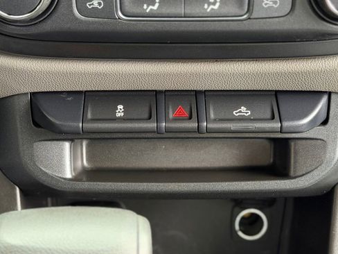 Used 2019 Chevrolet Colorado W/T w/ WT Convenience Package AWD/4WD image 11
