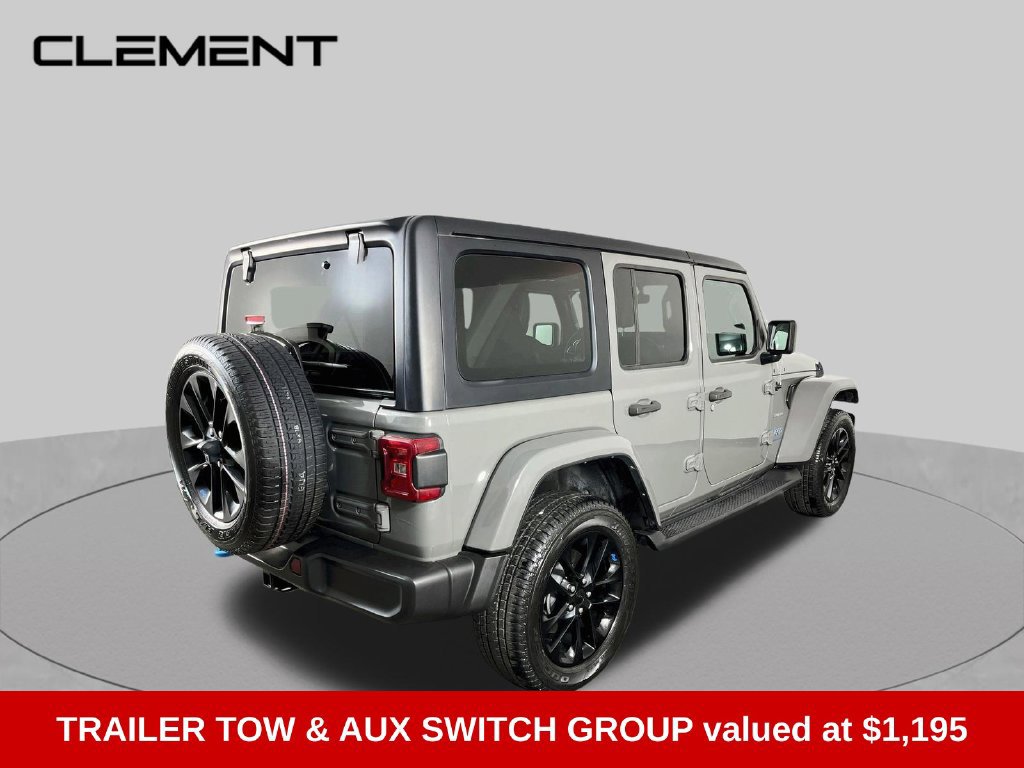 Used 2023 Jeep Wrangler Unlimited Sahara w/ Cold Weather Group AWD/4WD image 5