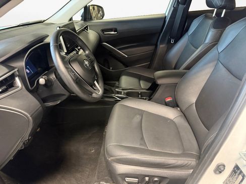 Certified 2023 Toyota Corolla Cross XLE FWD image 11