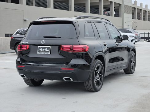 Used 2025 Mercedes-Benz GLB 250 image 8