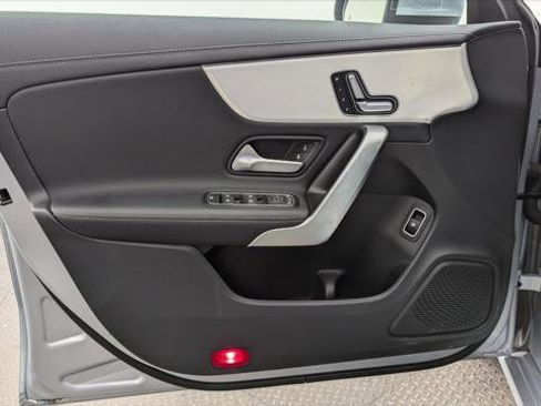 Used 2025 Mercedes-Benz CLA 250 image 13