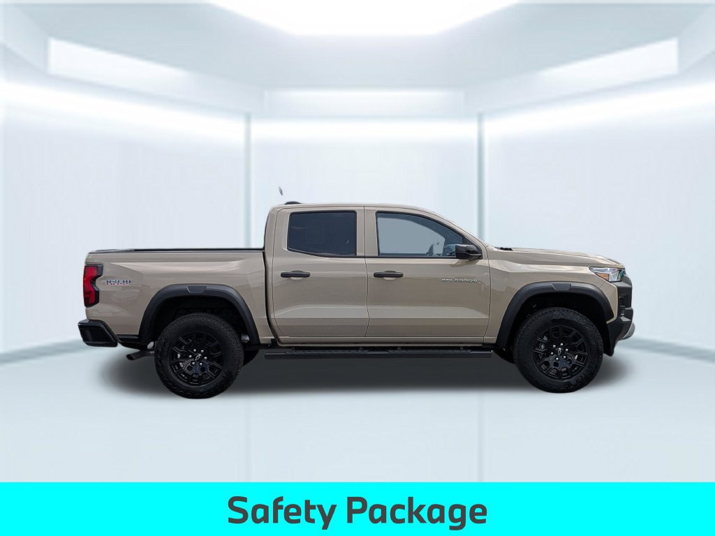 Used 2024 Chevrolet Colorado Trail Boss w/ Advanced Trailering Package AWD/4WD image 8