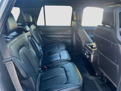 Used 2018 Ford Expedition Limited w/ Equipment Group 301A AWD/4WD image 31