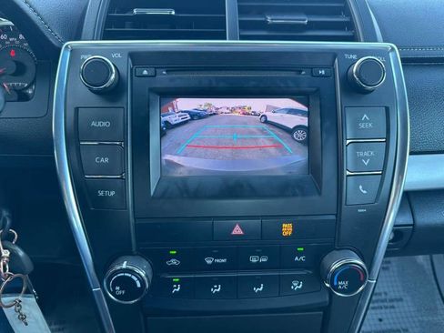 Used 2017 Toyota Camry SE FWD image 14