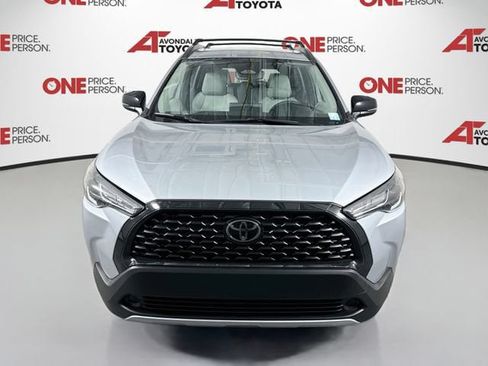 Certified 2025 Toyota Corolla Cross LE w/ Moonroof Package FWD image 3