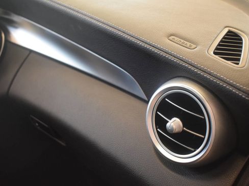 Used 2015 Mercedes-Benz C 300 C 300 4dr Sedan image 32