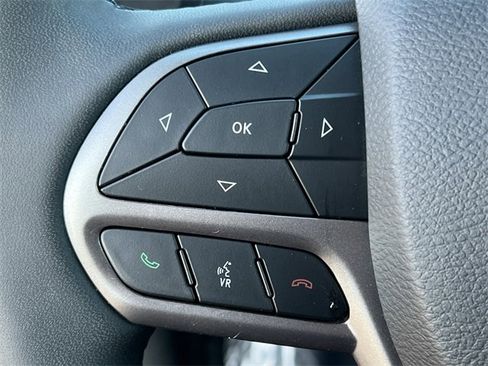 Certified 2021 Jeep Cherokee Latitude Lux w/ Comfort/Convenience Group image 21