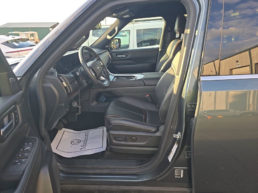 Used 2025 Nissan Armada SL w/ Captain's Chari Seat Package AWD/4WD image 6