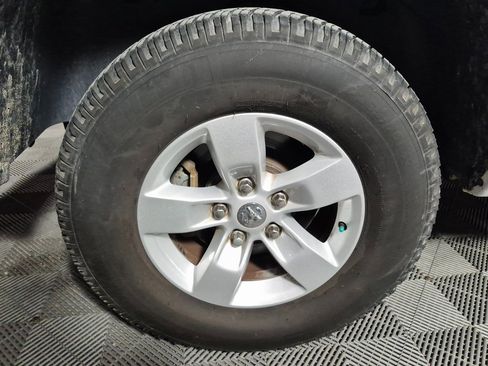 Used 2019 RAM 1500 Express image 8