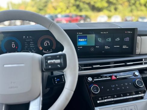 New 2026 Hyundai Santa Fe SEL w/ Tow & Go Package AWD/4WD image 15