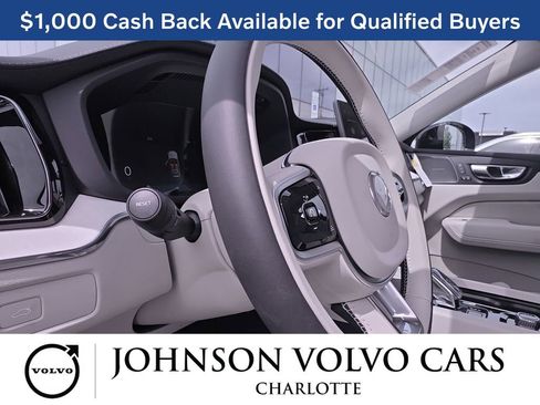 New 2026 Volvo XC60 B5 Ultra w/ Climate Package image 16