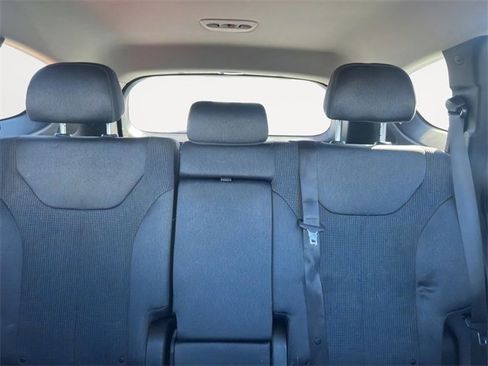 Used 2020 Hyundai Santa Fe SEL w/ Convenience Package image 14