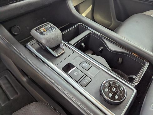 Used 2023 Nissan Pathfinder SL image 27