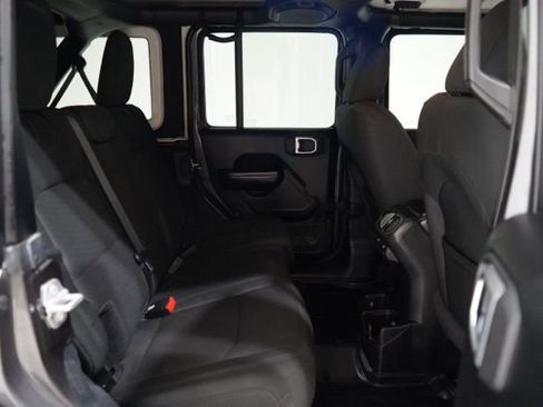 Used 2019 Jeep Wrangler Unlimited Sport S image 35