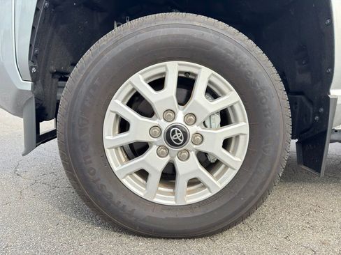 Used 2024 Toyota Tacoma SR image 16
