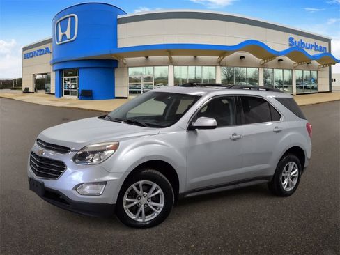 Used 2017 Chevrolet Equinox LT image 1